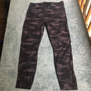 Women’s FLAWED Athleta leggings